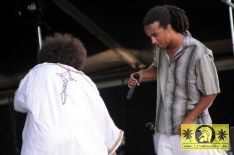 Dub Inc (F) 15. Chiemsee Reggae Festival, Übersee - Main Stage 16. August 2009 (14).JPG